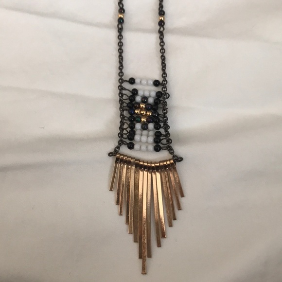 beaded necklace - Picture 1 of 3